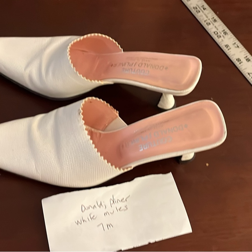 Donald J Pliner Mules